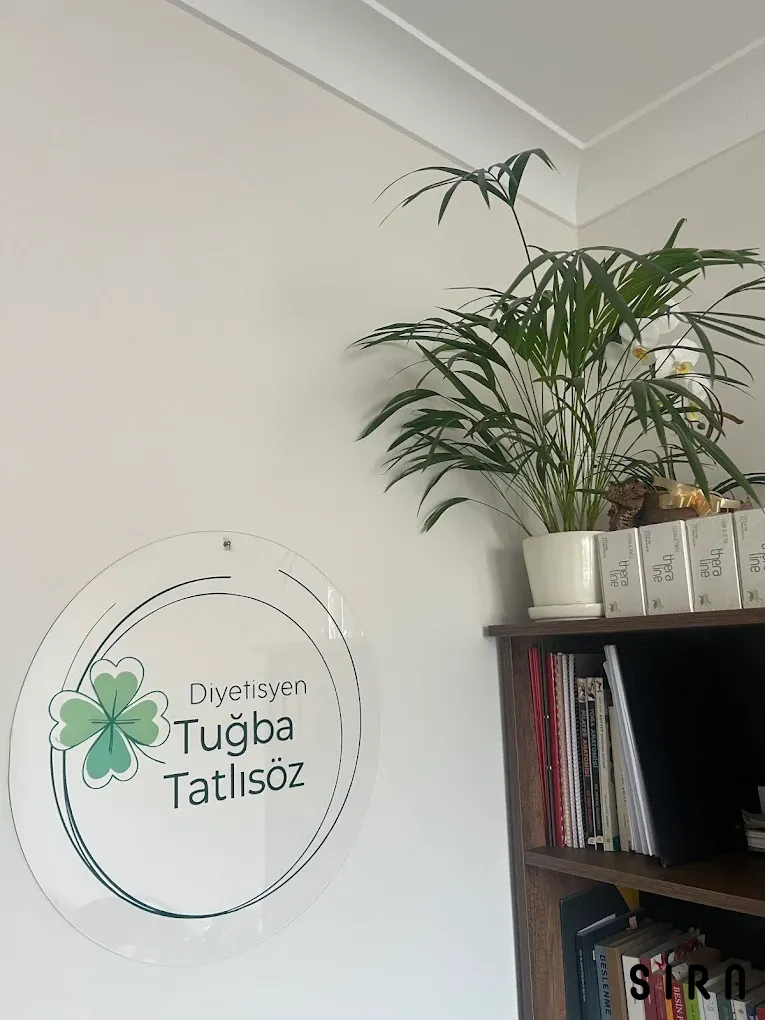 Tuğba Tatlısöz - Diyetisyen